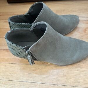 Women's Suede Ankle Boots - Green